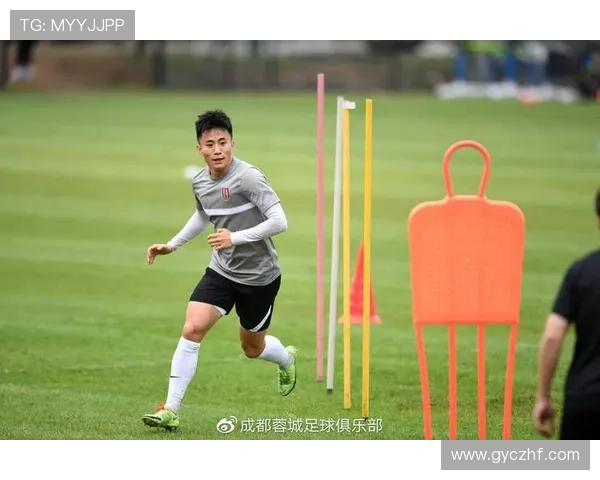 成都网球队灵活性引发热议球员表现与战术调整成焦点讨论